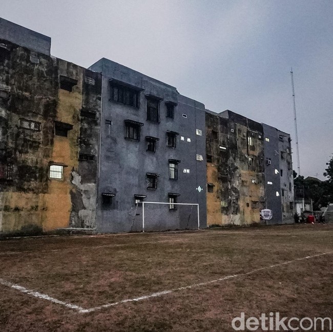 Potret Stadion Taman Sari Jakarta Barat yang Viral Disebut Mirip Lapangan Brasil