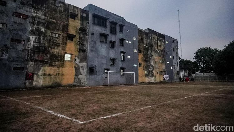 Potret Stadion Taman Sari Jakarta Barat yang Viral Disebut Mirip Lapangan Brasil