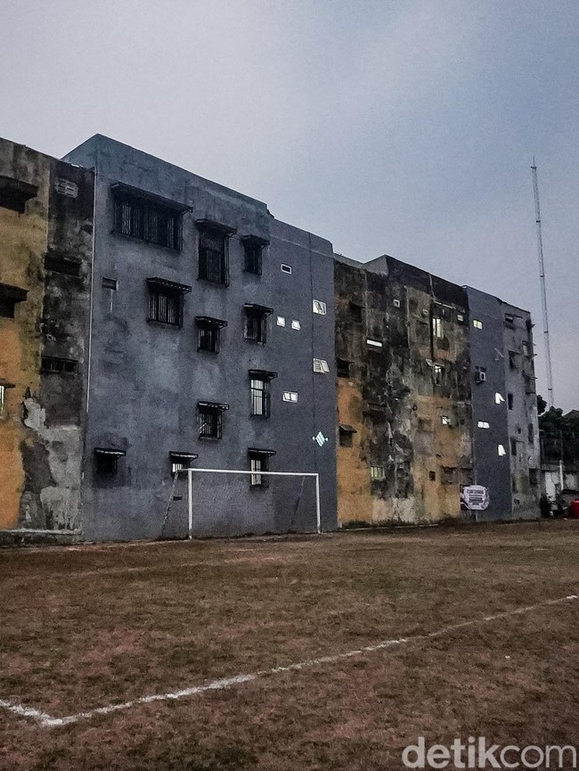 Potret Stadion Taman Sari Jakarta Barat yang Viral Disebut Mirip Lapangan Brasil