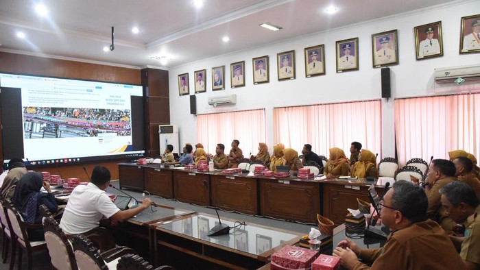Rapat rencana pembangunan FO Gedangan di Ruang Delta Wicaksana Setda Sidoarjo