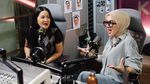 Keseruan Syahrini Keliling Radio Promo Lagu Baru