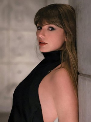 3 Gaya Taylor Swift di Sampul Album Patient Zero
