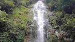 2 Jam Jalan Kaki ke Curug Cileat, Hadiahnya Air Terjun Raksasa di Tengah Hutan Subang