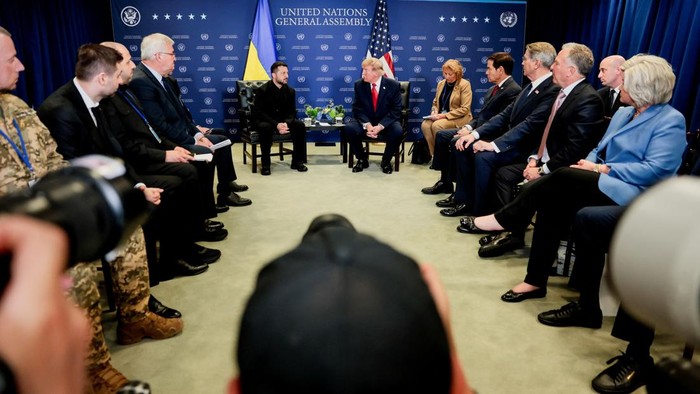 US President Donald Trump meets with Ukraine's President Volodymyr Zelenskiy during the 81st United Nations General Assembly (UNGA) in New York City, US, September 22, 2026. REUTERS/Kylie Cooper