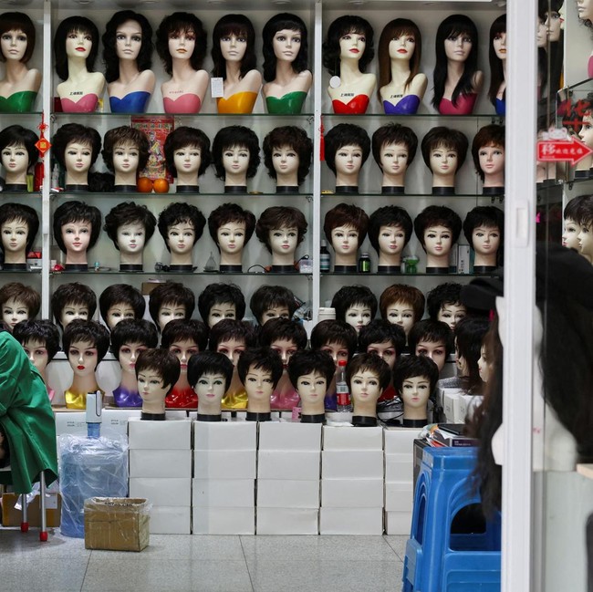 Wig hingga Kuku Palsu China Membanjiri Pasar AS