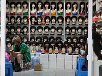 Wig hingga Kuku Palsu China Membanjiri Pasar AS