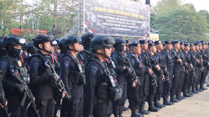 Apel Gelar Pasukan Operasi Aman Mataraman Semeru 2026 di Madiun