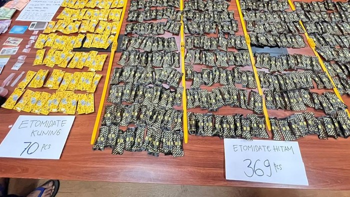 Barang bukti disita dari dua pengedar narkoba di Kalideres (dok. Istimewa)