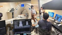 Youtuber Mukbang Ini Lambungnya Bengkak Bak 'Balon Air', Butuh 2 Hari Cerna Makanan