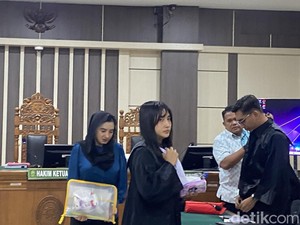 Terdakwa Korupsi Fadia Arafiq Dituntut Hukuman Ringan 5 Tahun Bui
