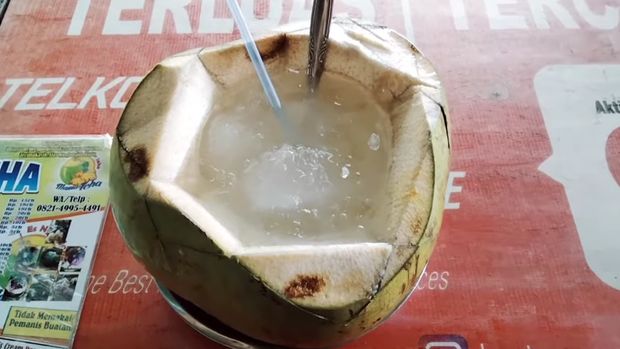 Es Kelapa Jahe. (YouTube aris ryl)