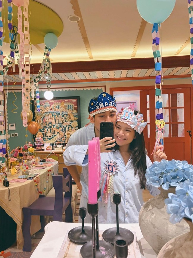 Hanggini Dapat Kejutan Ultah dari Suami, Ada Cupcake hingga Salt Bread