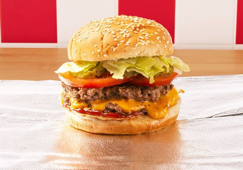 Kapok! Wanita Ini Nggak Mau Balik Lagi Usai Bayar Burger Rp1,2 Juta