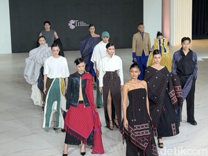 Tenun Baduy dalam Interpretasi Unik Desainer Muda Beraliran Avant-Garde
