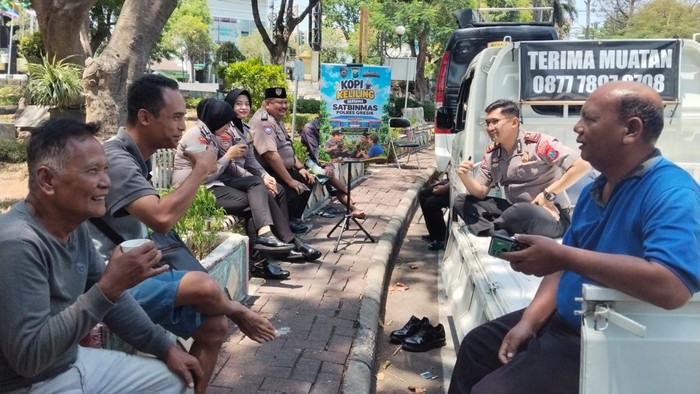 Kopi keliling Polres Gresik