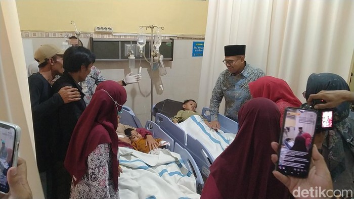 Suasana RSUD Kalisari Batang dipenuhi korban keracunan MBG