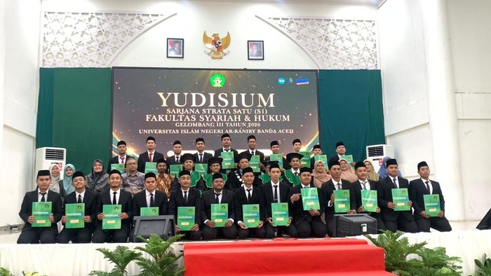 Yudisium mahasiswa FSH UIN Ar-Raniry.