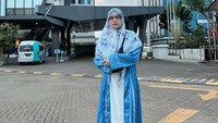Mita The Virgin berangkat umrah kurang lebih empat hari lalu. Ini momen dirinya sebelum terbang ke Tanah Suci. (Foto: dok Instagram mitathevirgin)