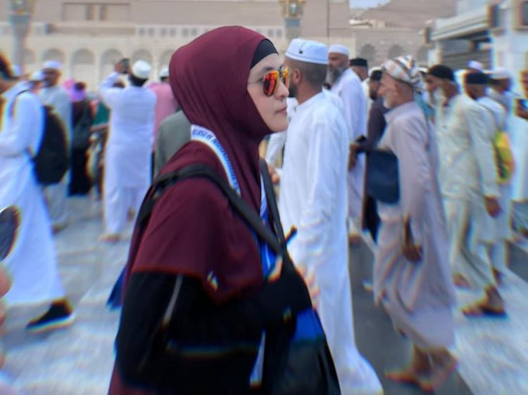 Mita The Virgin Umrah, Penampilannya Jadi Perhatian