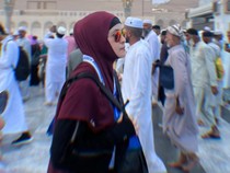 Mita The Virgin Umrah, Penampilannya Jadi Perhatian