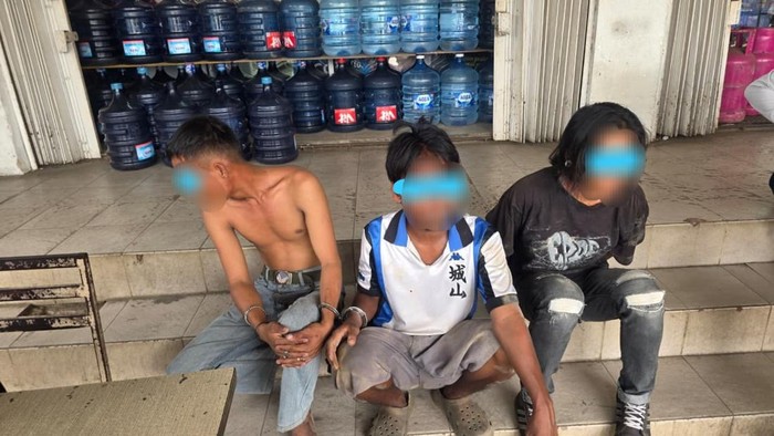 Polisi mengamankan terduga pelaku pemalakan di Macan Lindungan, Palembang