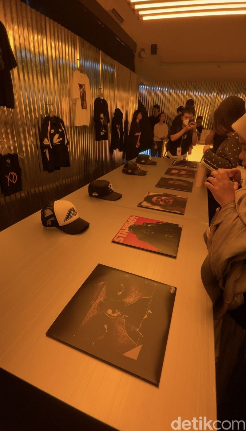 Pop-Up Store Konser The Weeknd After Hours Till Dawn