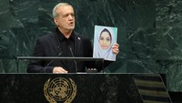 Sidang PBB, Presiden Iran Tampilkan Foto Anak Sekolah Korban Serangan AS