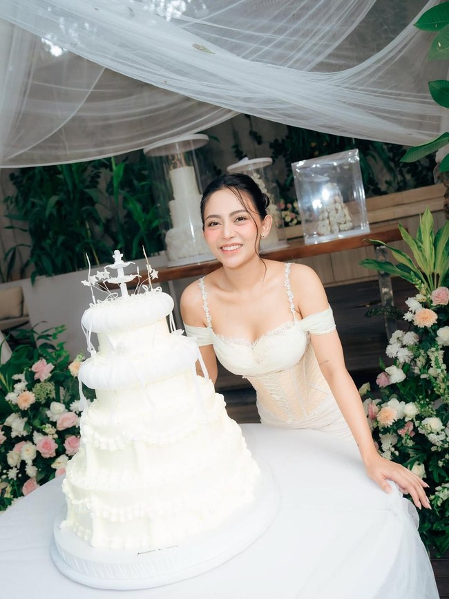 Rachel Vennya Ultah ke-31, Dapat Kue Disko hingga Sate Taichan