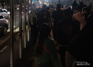 Menghabiskan Malam Minggu di Jalan Asia Afrika Bandung