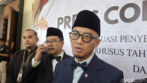 Wakil Menteri Haji dan Umrah, Dahnil Anzar Simanjuntak, saat menghadiri Evaluasi Penyelenggaraan Ibadah Haji Khusus di Ungasan, Kuta Selatan, Badung, Bali, Kamis (24/9/202). (Foto: Fabiola Dianira/detikBali)