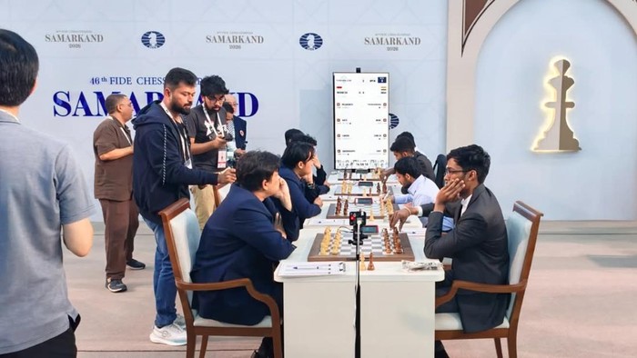 Kontingen catur Indonesia masih memiliki peluang memperbaiki posisi pada Olimpiade Catur 2026 di Samarkand, Uzbekistan. Hingga babak kedelapan, tim putri Indonesia berada di peringkat ke-14 dari 189 negara, sedangkan tim putra menempati posisi ke-48 