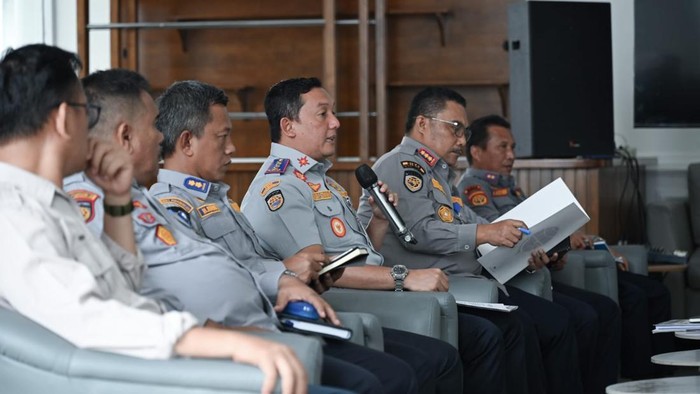Kadis Perhubungan Sumut Yuda Pratiwi Setiawan menghadiri konferensi pers di Kantor Gubernur