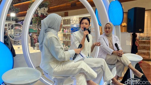 Edukasi Kesehatan Kulit: Wardah Gelar Derma Longevity Lab & Skin ID Blueprint, di Main Atrium Pondok Indah Mall (PIM) 2, Jakarta Selatan, yang berlangsung mulai Kamis (24/9/2026) hingga Minggu (27/9/2026). Edukasi Kesehatan Kulit: Wardah Gelar Derma Longevity Lab & Skin ID Blueprint, di Main Atrium Pondok Indah Mall (PIM) 2, Jakarta Selatan, yang berlangsung mulai Kamis (24/9/2026) hingga Minggu (27/9/2026).