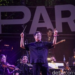 Mengheningkan Cipta untuk Guruh Soekarnoputra di Pestapora 2026