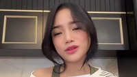 Gala lucu banget. Gala sudah bisa nulis, ya ampun, ucapnya. Fuji merasa beruntung bisa melihat perkembangan dan pertumbuhan putra mendiang artis Vanessa Angel dan Bibi itu. Foto: Instagram @fuji_an