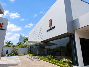 Bukan Showroom Biasa, Hongqi Buka Rumah Pertama di Mampang