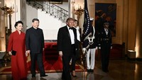Trump dan Xi Jinping Saling Puji Saat Dinner, Bonus Tukar Kado