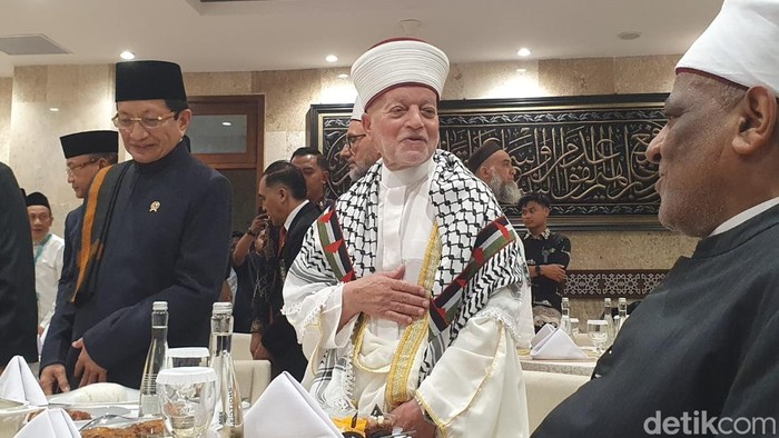 Imam Besar Masjidil Aqsa, Syekh Muhammad Hussein, di Masjid Istiqlal Jakarta, Jumat (25/9/2026).