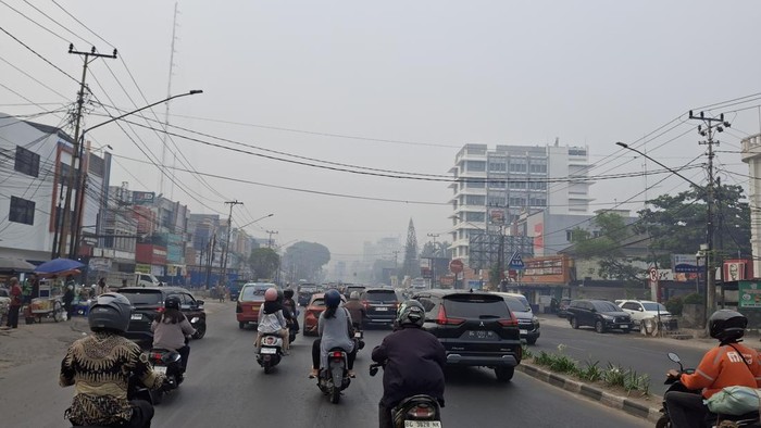 Kabut asap tebal selimut Palembang