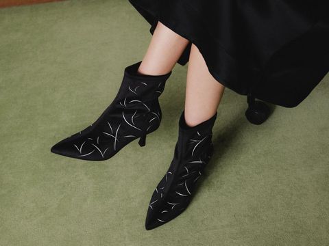 Koleksi Sepatu VIVAIA RE:WORK Koleksi Sepatu VIVAIA RE:WORK