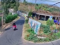 Teror Begal Pantat dan Payudara Hantui Emak-emak di Lereng Bromo