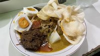 Makan Enak di Pasar Tebet Barat, 7 Tempat Ini Jadi Langganan Warlok!