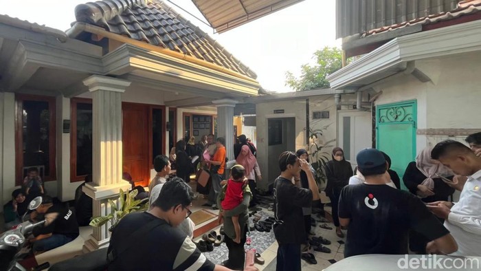 Para CJU mengajukan refund melalui pengacara PT Annisa Ahmada