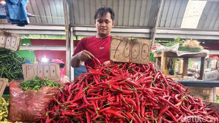 Pedagang cabai merah di Pasar Akik Medan (Kartika/detikcom)