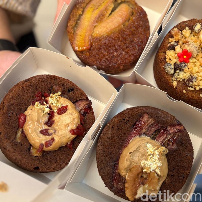 Baru di Blok M! Bolu Pisang Kekinian dengan Varian Caramel hingga Coffee