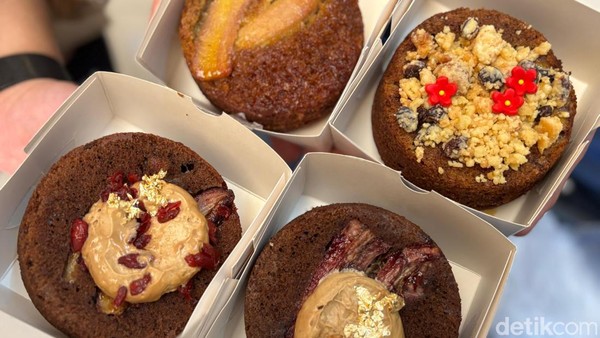 Baru di Blok M! Bolu Pisang Kekinian dengan Varian Caramel hingga Coffee