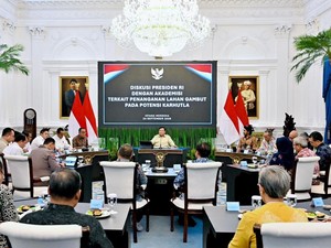 Rapat Karhutla Bareng Pakar, Prabowo Bentuk Badan Pengelola Gambut
