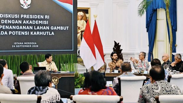 Presiden Prabowo Subianto mengundang dan berdiskusi langsung dengan sejumlah akademisi mengenai pengelolaan lahan gambut dan potensi kebakaran yang terjadi dari tahun ke tahun di Istana Merdeka, Jakarta, Kamis, 24 September 2026. (Instagram/Sekretariat.Kabinet) Presiden Prabowo Subianto mengundang dan berdiskusi langsung dengan sejumlah akademisi mengenai pengelolaan lahan gambut dan potensi kebakaran yang terjadi dari tahun ke tahun di Istana Merdeka, Jakarta, Kamis, 24 September 2026. (Instagram/Sekretariat.Kabinet)