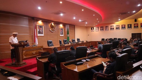 Rapat paripurna pembahasan Rancangan APBD2027 di kantor DPRD Bangli, Jumat (25/9/2026). (Foto:Aryo Mahendro/detikBali)