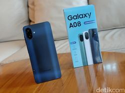 Unboxing Samsung Galaxy A08, Baterai 6.000 mAh Bisa Dicicil Rp 200 Ribuan